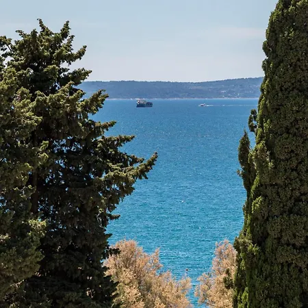 Karla 아파트 스플리트